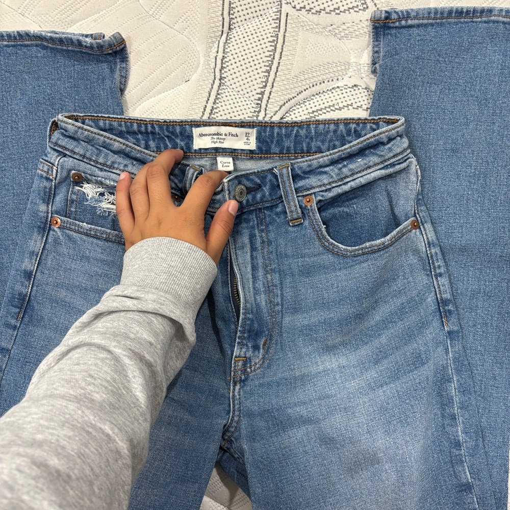 Abercrombie slim straight jeans Sz 4 curve love